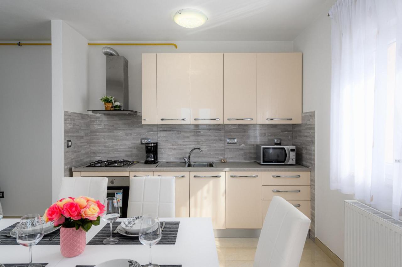 Stancija Amoroso Porec Apartments Bagian luar foto