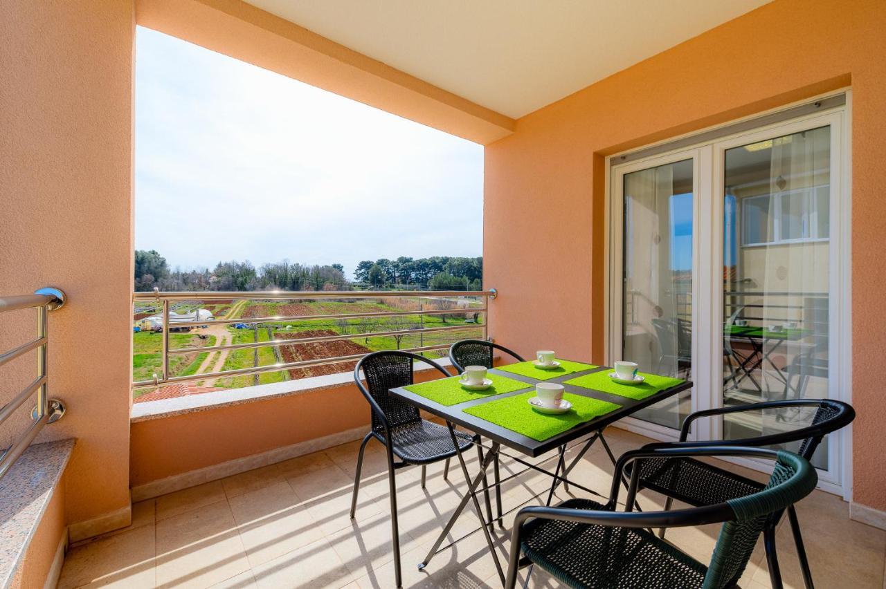 Stancija Amoroso Porec Apartments Bagian luar foto