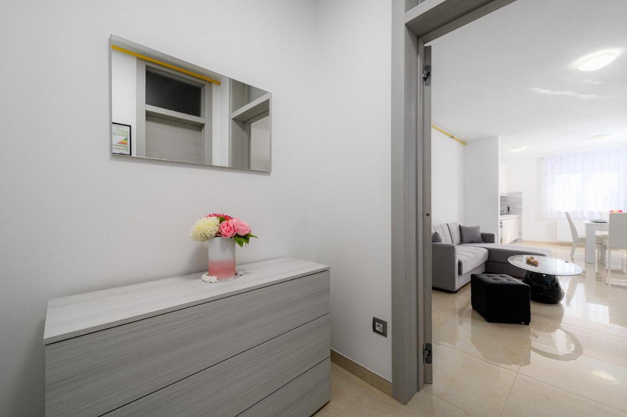 Stancija Amoroso Porec Apartments Bagian luar foto
