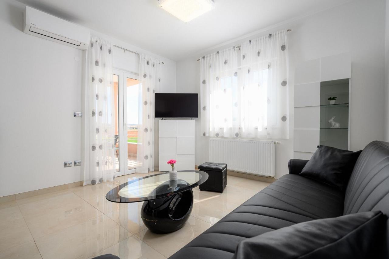 Stancija Amoroso Porec Apartments Bagian luar foto