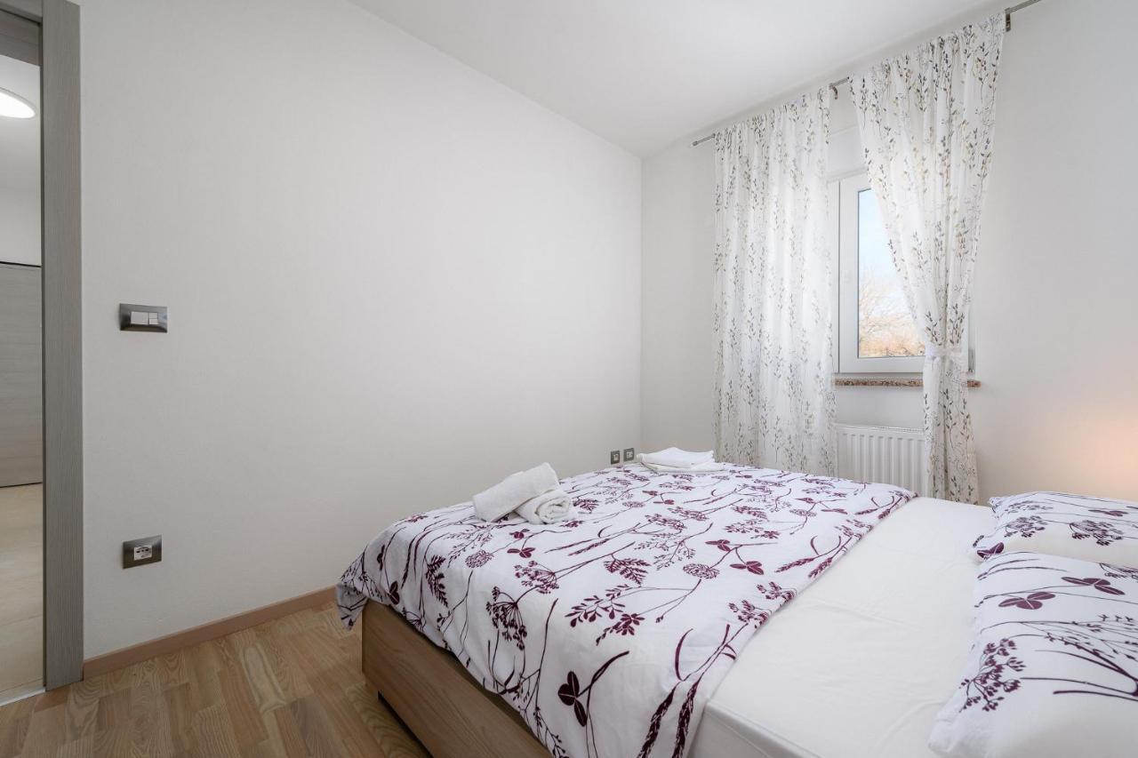 Stancija Amoroso Porec Apartments Bagian luar foto